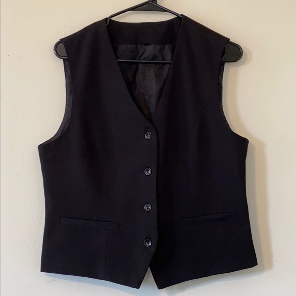 Black Vest Women’s Size US Large EXCELLENT…SERVER